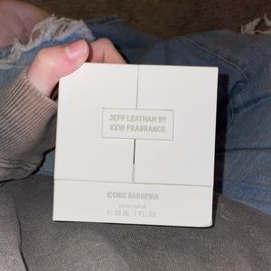 RARE! KKW ICONIC GARDENIA